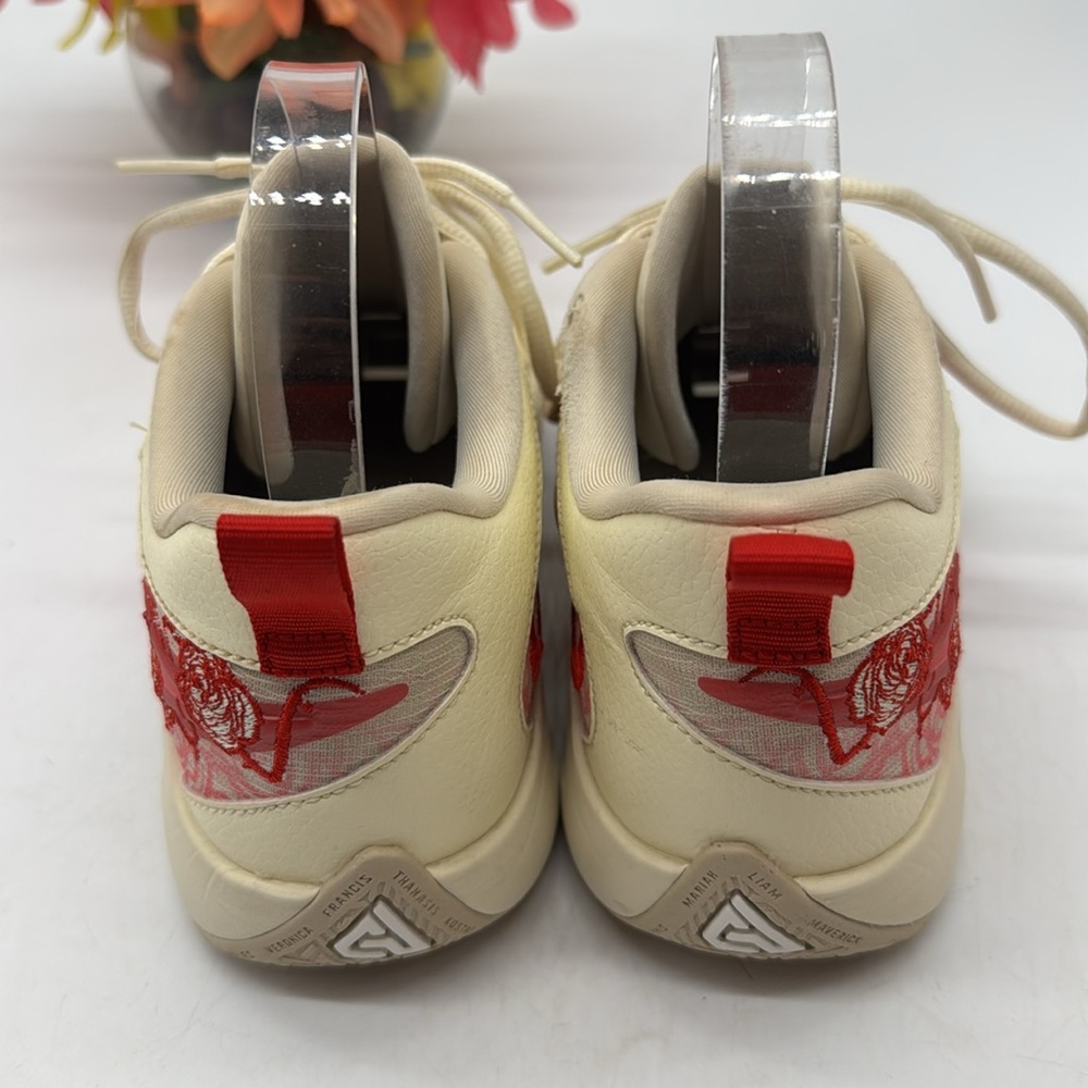 Nike Giannis Freak 5YGS HM4216-100Nike Women's Sneakers with Red Floral Accents - Picture 3 of 6